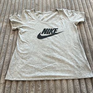 Nike T-shirt